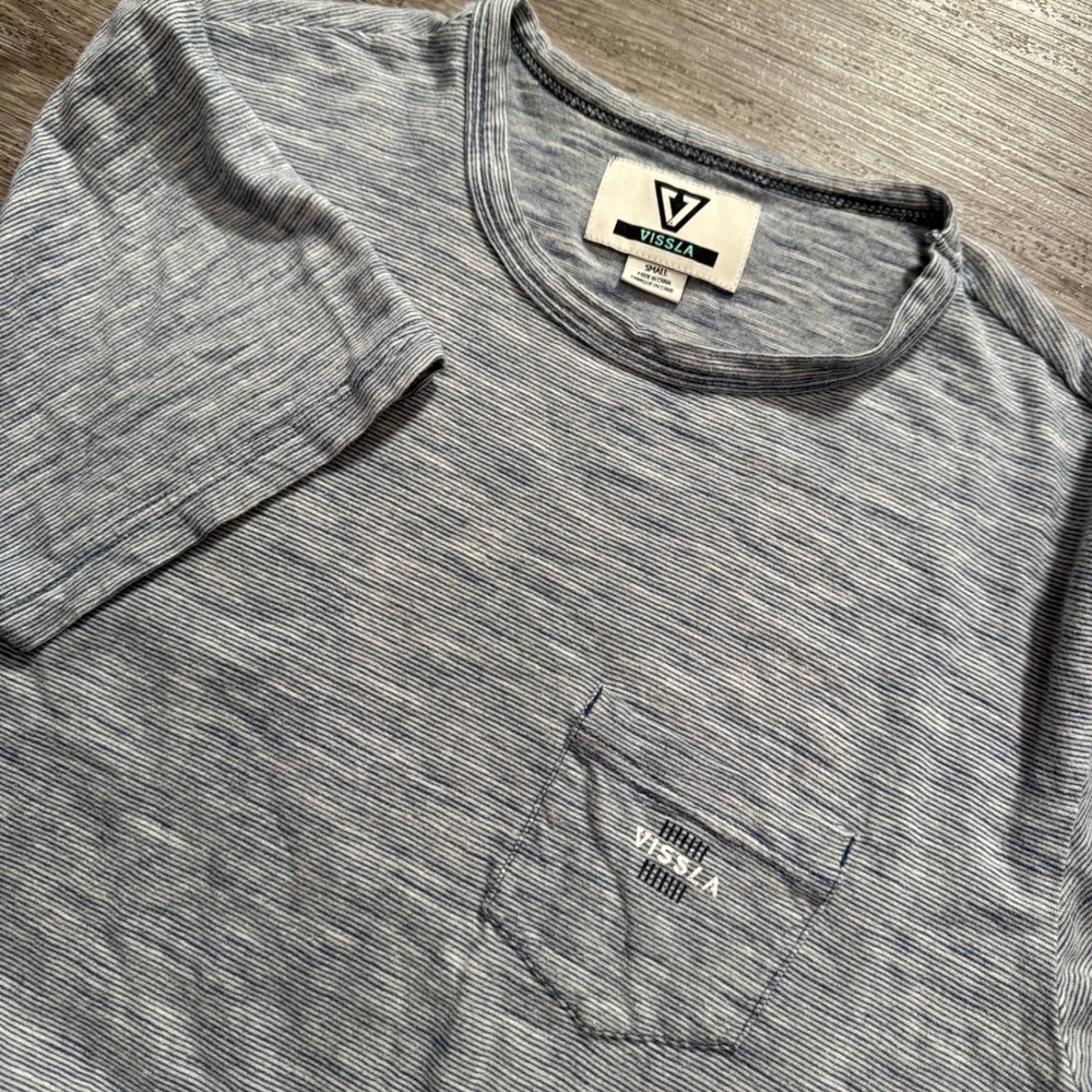 Vissla Shirt Mens Small Blue White Striped Cotton Pocket Tee Vacation Surf Beach